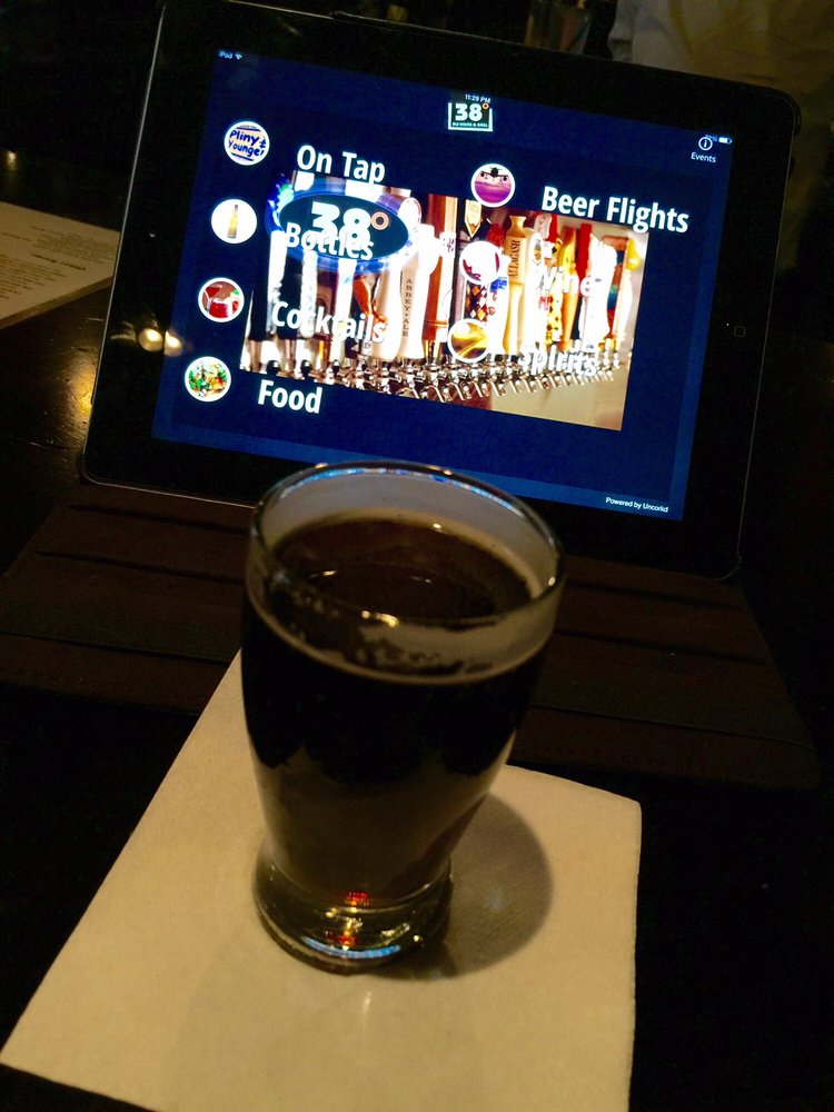 38 Degrees Ale House & Grill