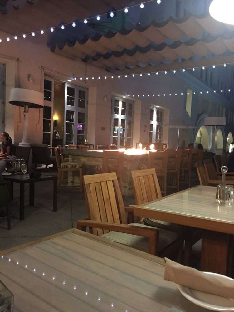 Ventanas Restaurant & Bar