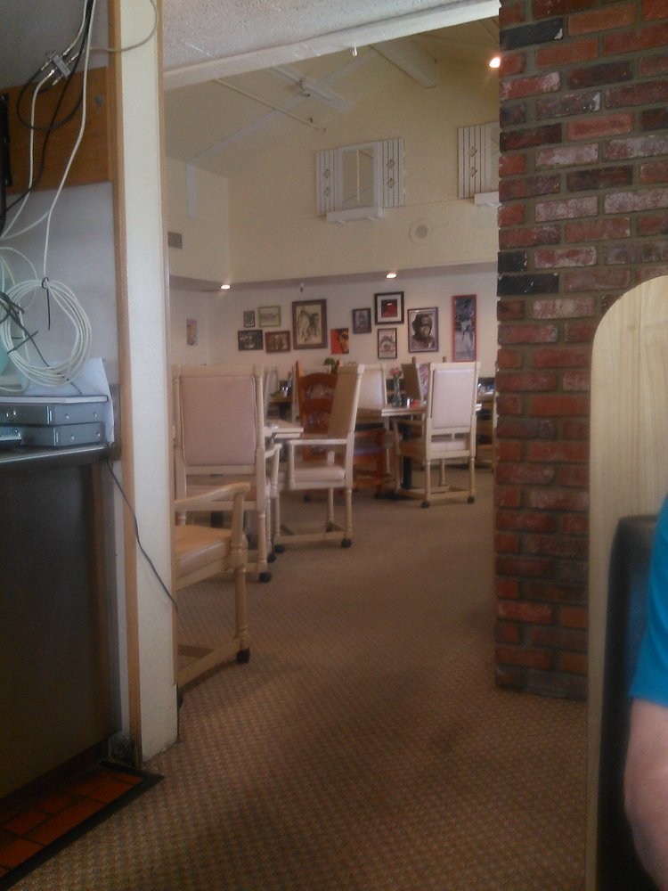 Sunnys Family Restaurant