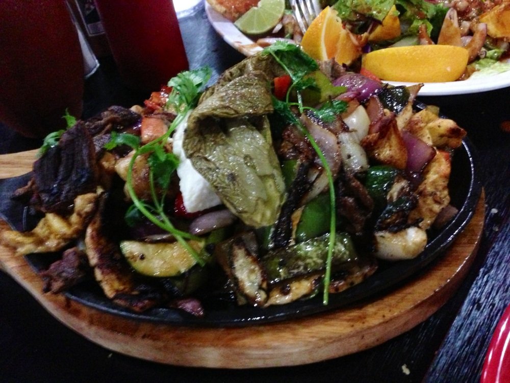 Mariscos Uruapan Bar & Grill