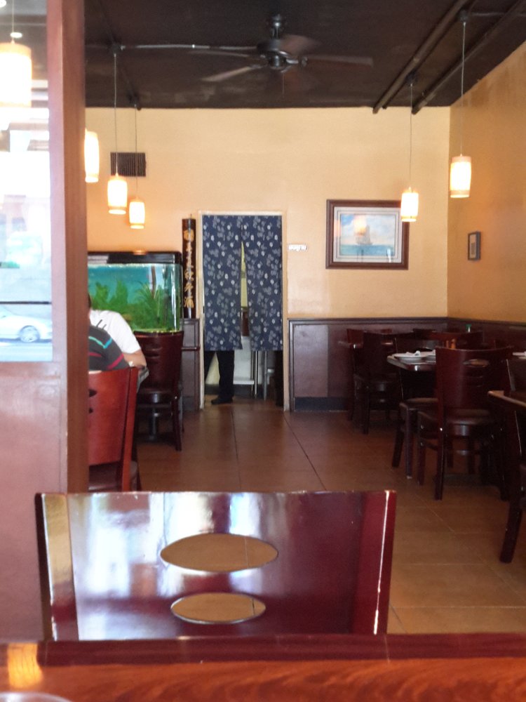 Le Oriental Bistro
