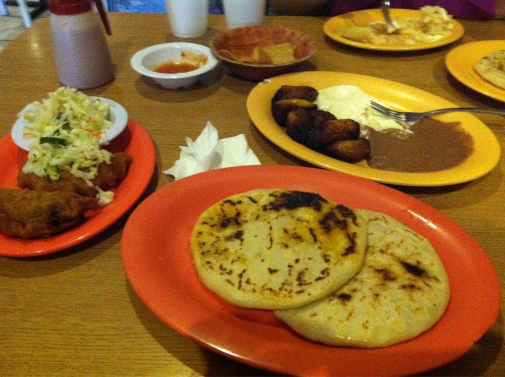 Las Cazuelas Restaurant & Pupuseria