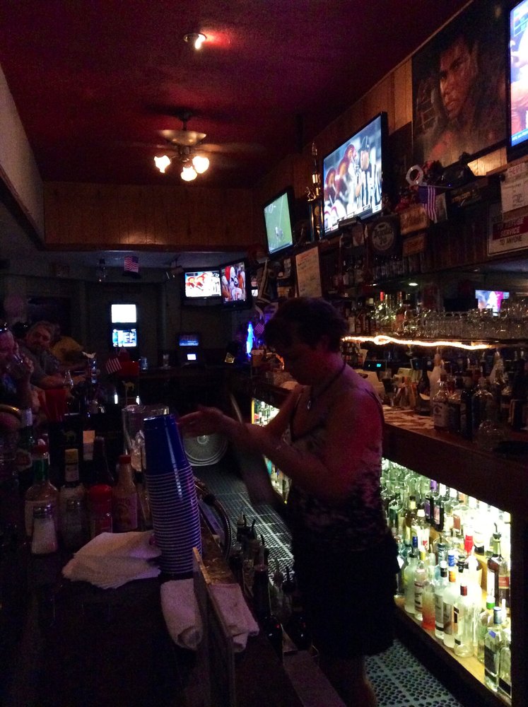 Gabes Bar and Grill