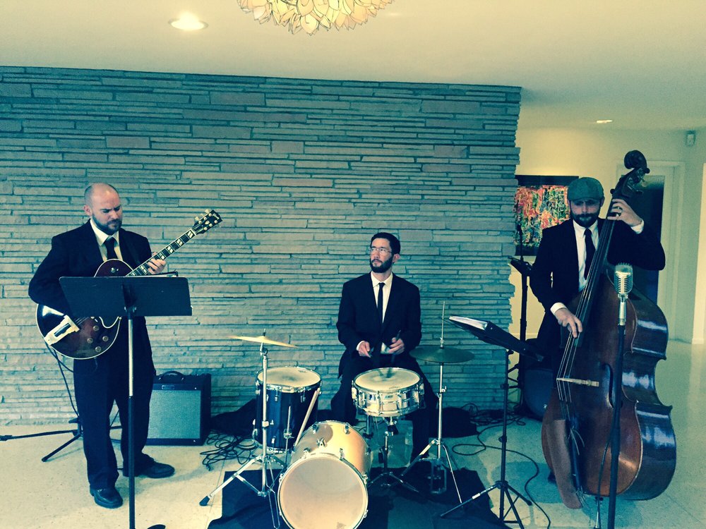 Dan Olivo Jazz Crooner
