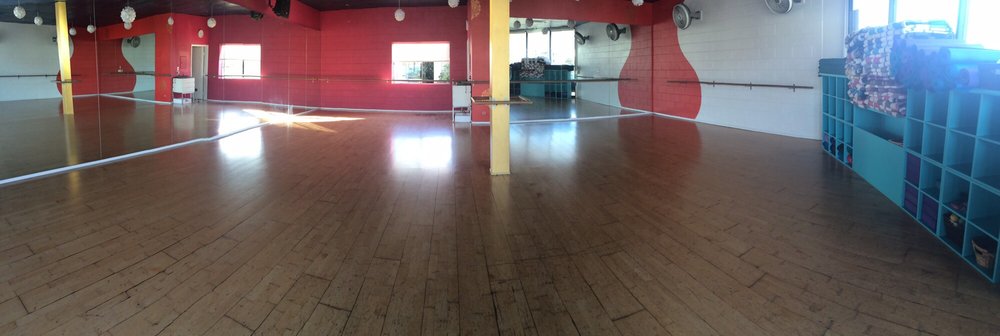 Swerve Fitness Dance Yoga