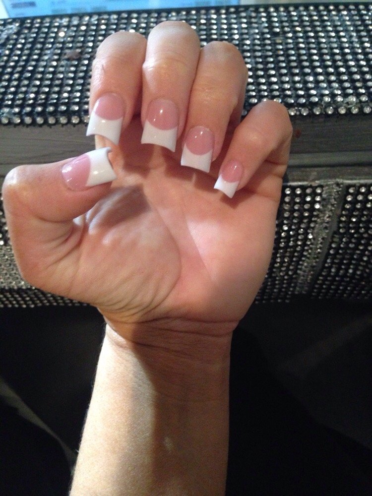 Diamond Nails Spa & Tanning