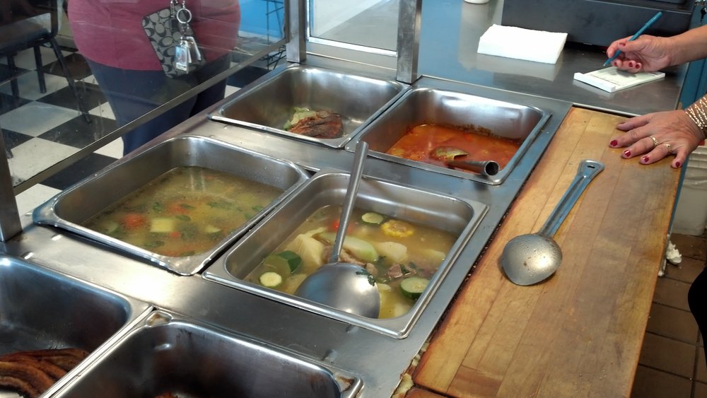 El Vencedor Restaurant & Pupuseria