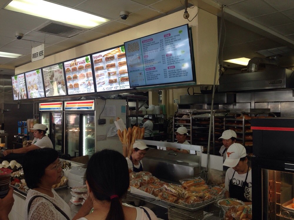 Banh Mi & Che Cali