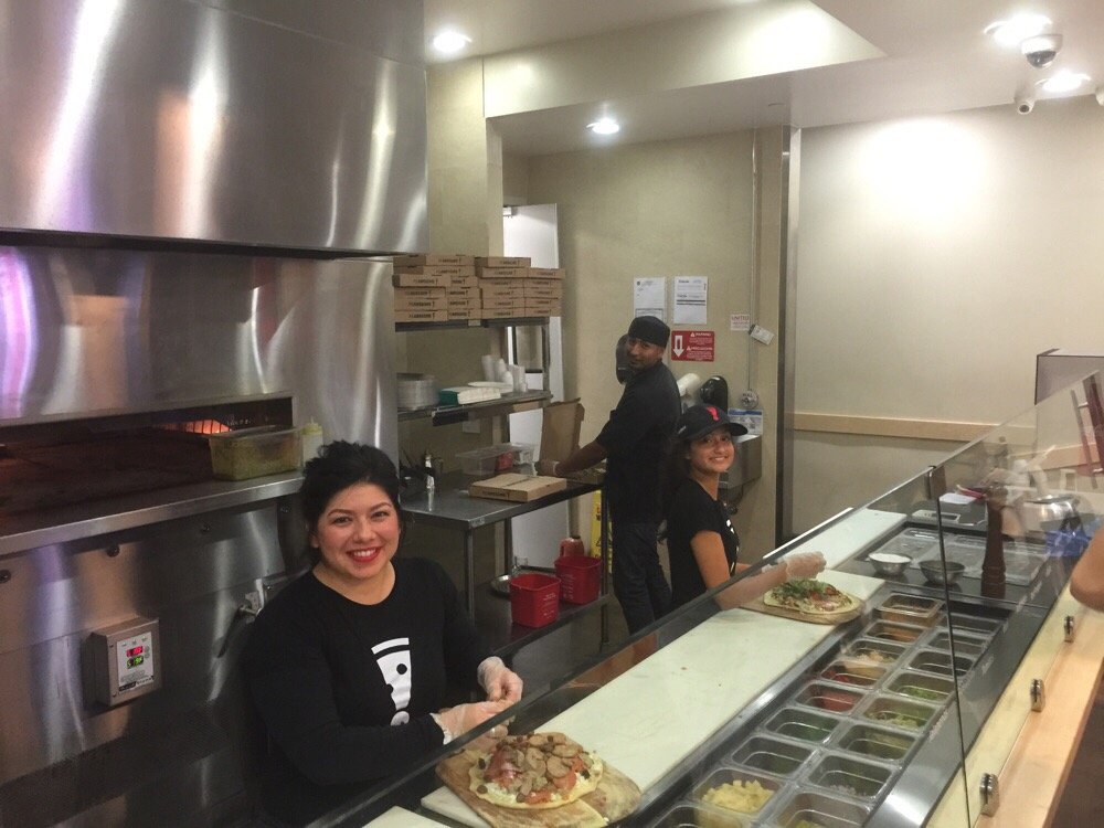 PieAwesome Pizzeria