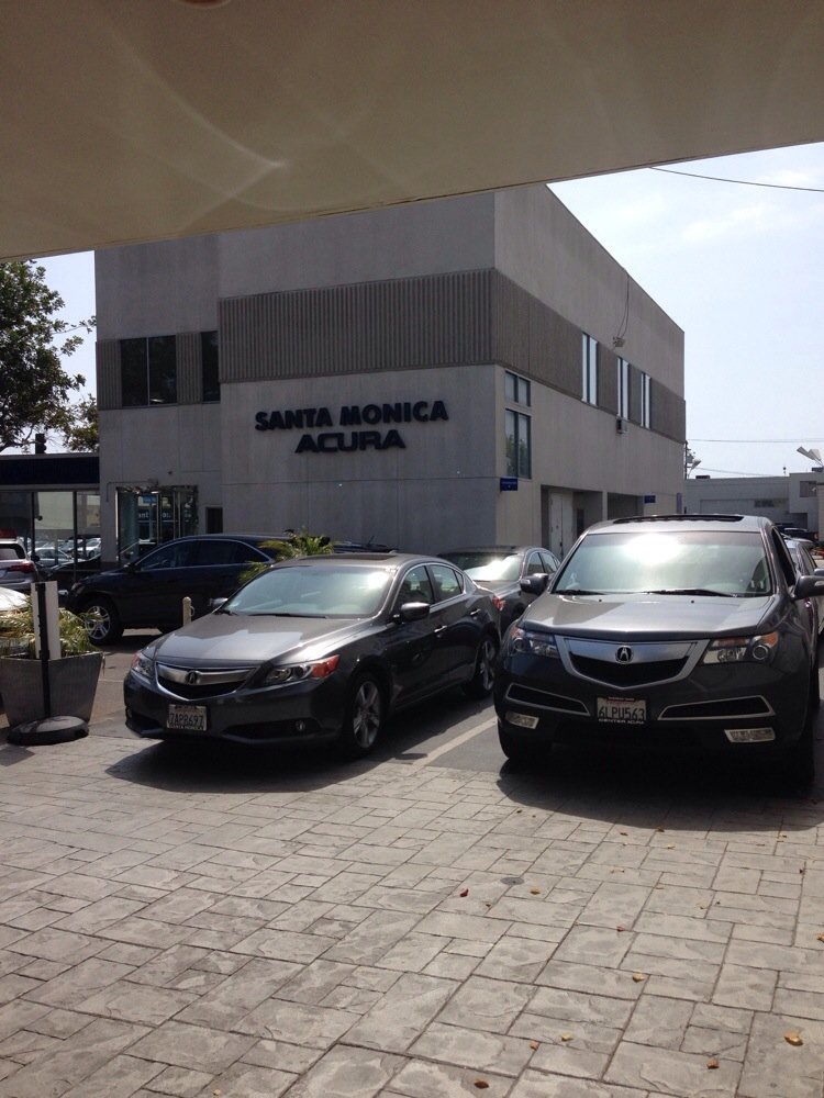 Hooman Acura of Santa Monica