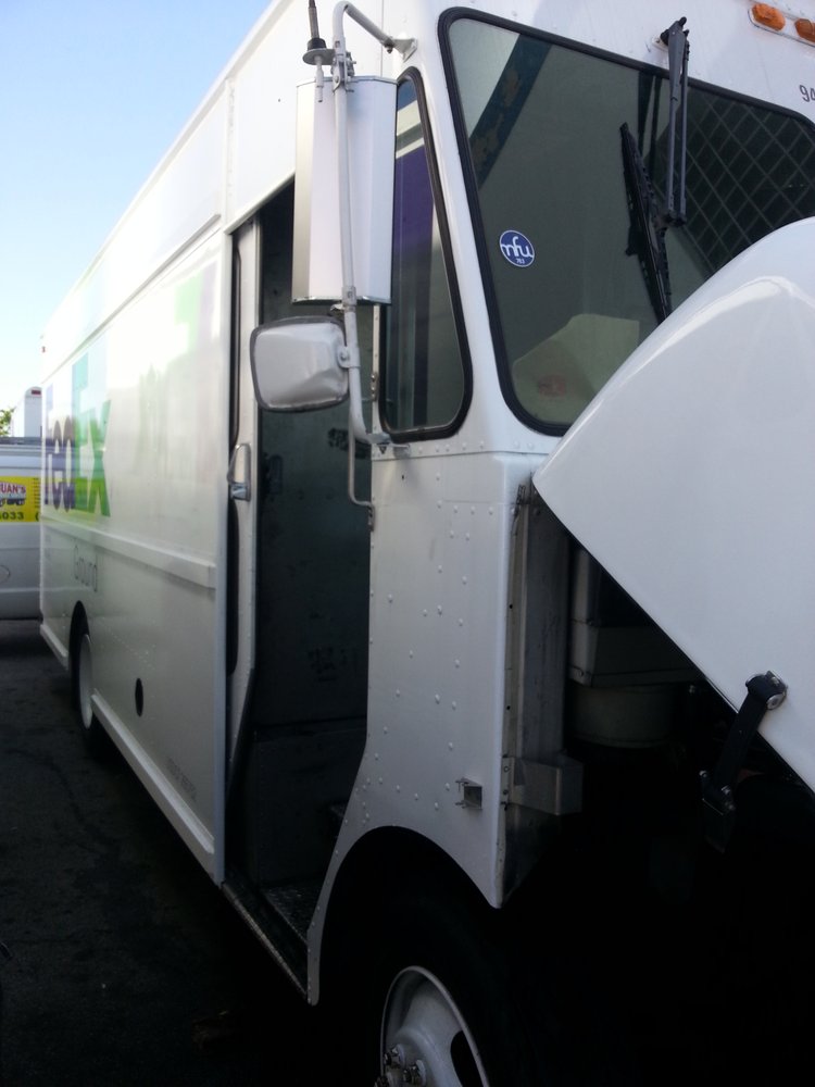U.N.O Jomo Mobile Detailing & Car Wash Service