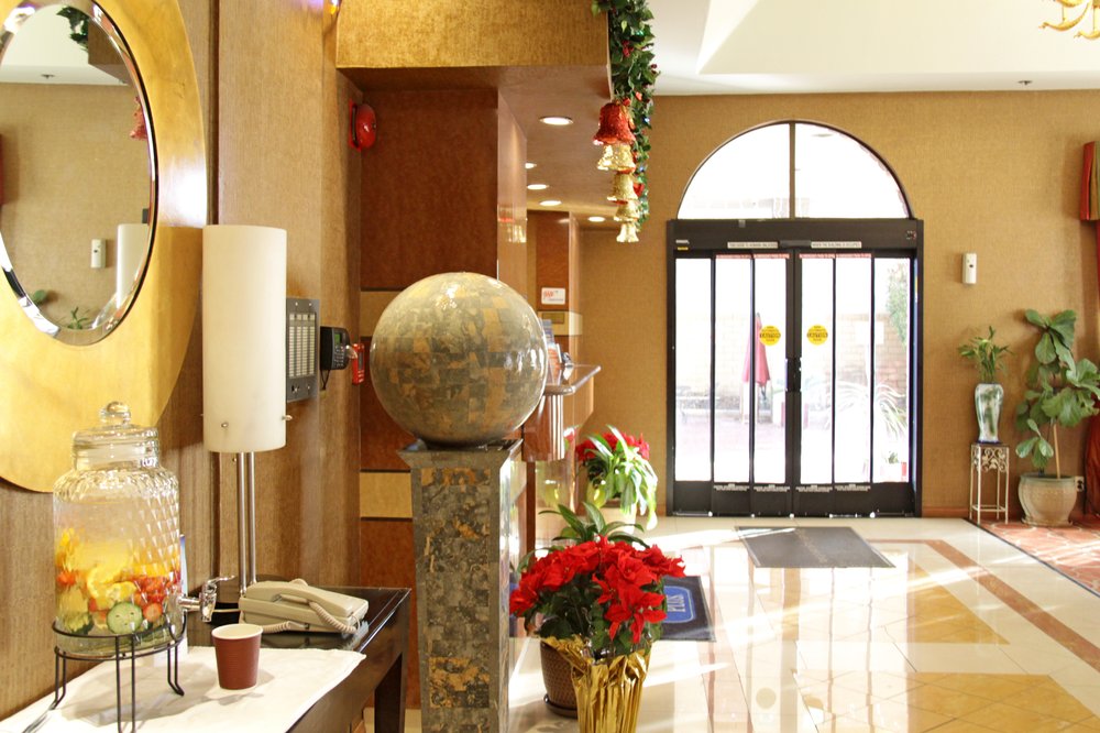 Best Western Plus South Bay Hotel