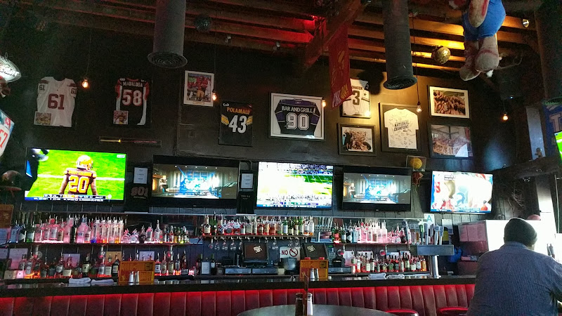 901 Bar and Grill