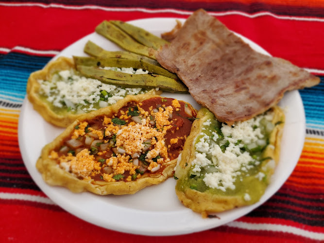 Antojitos La Planchita