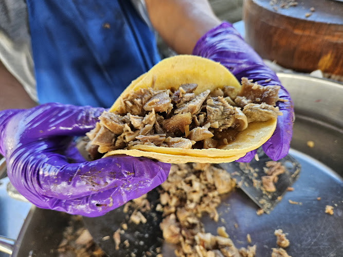 Carnitas Y Chicharrones El Gallo
