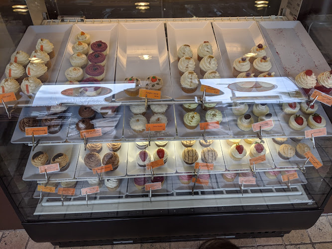 Deja Vu Cakes