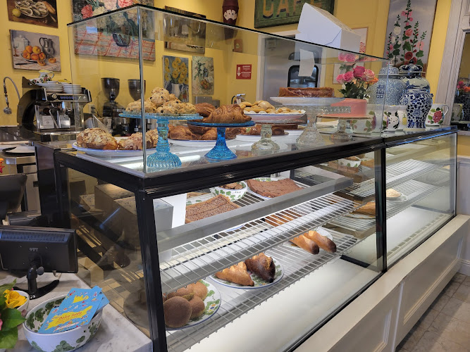 Dolce Isola - The Ivy Bakery