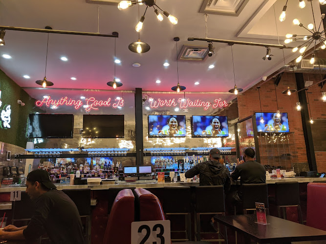 Harold’s chicken & bar
