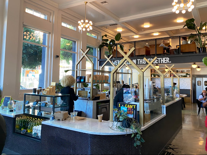 Hilltop Coffee + Kitchen - Inglewood