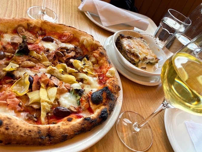La Pizza & La Pasta