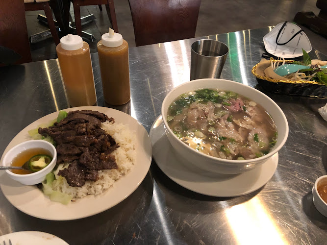 Le Pho WeHo