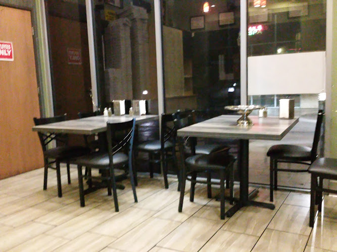 Lucy's Pizza & Burgers