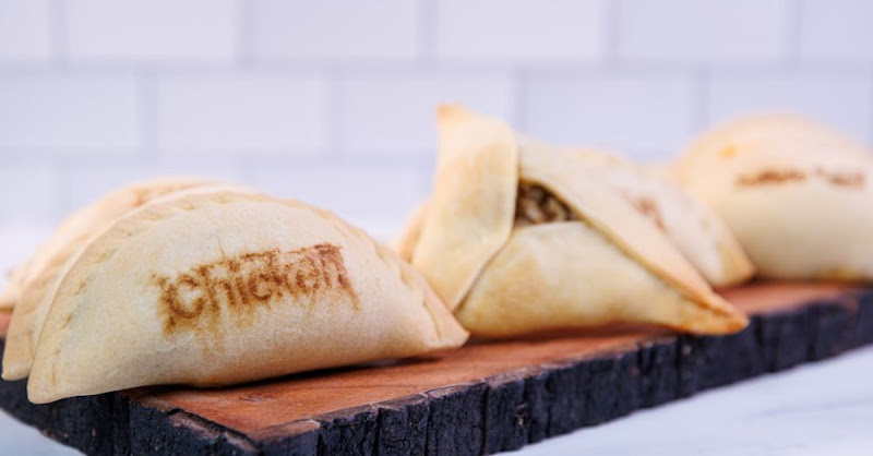Lutri Empanadas