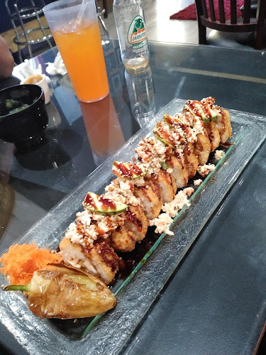 Mariscos y Sushi Los Tomateros