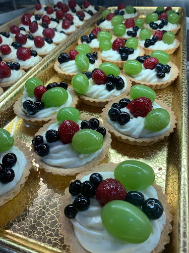Mikecreations cakes