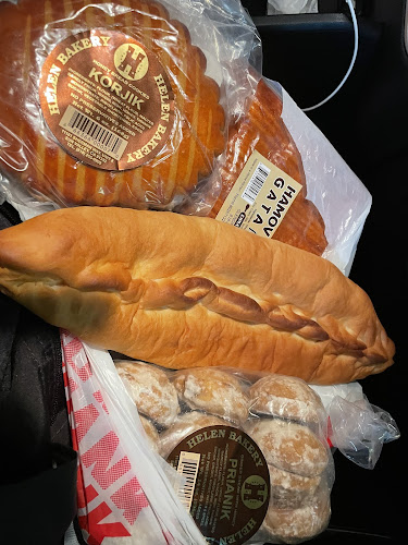 Pouri Bakery