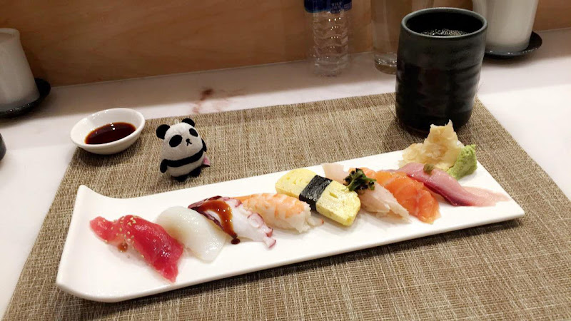 Totoyama Sushi & Ramen Hollywood
