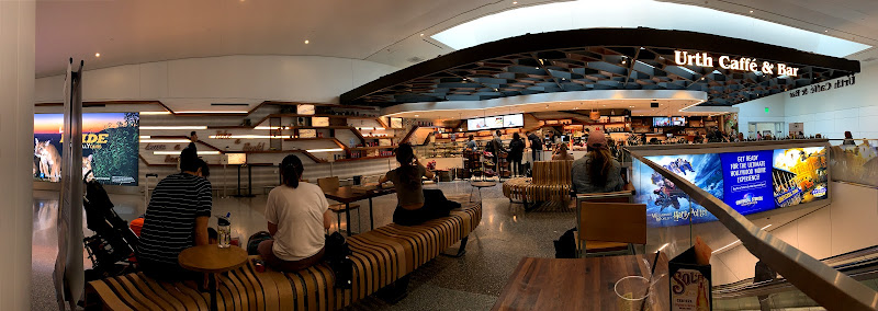 Urth Caffe & Bar - LAX