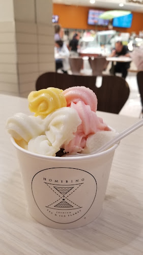 Yogurtland Los Angeles